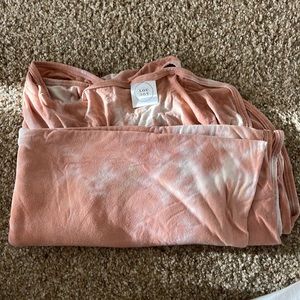 Lou Lou blush tie dye swaddle
